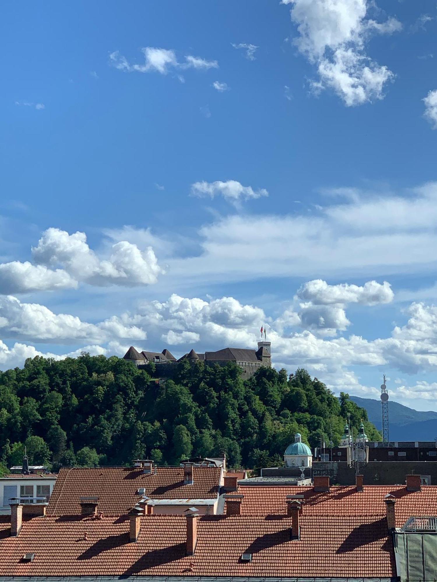 Luxe Penthouse With A Castle View Lubiana Esterno foto